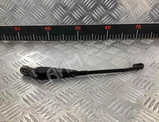 Щеткодержатель задний Mazda Premacy I (CP) 1999-2005  Mazda Premacy Premacy I (CP) 1999-2005