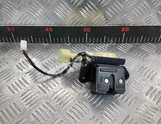 Замок багажника Mazda Premacy I (CP) 1999-2005  Mazda Premacy Premacy I (CP) 1999-2005
