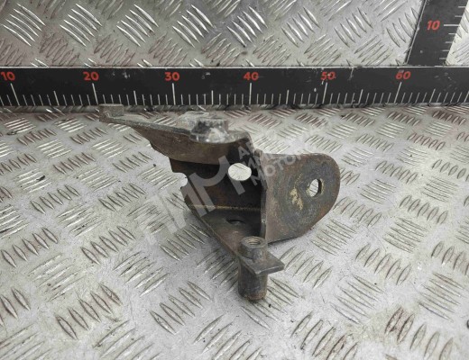 Кронштейн двигателя Volkswagen Golf II 1983-1992  Volkswagen Golf Golf II 1983-1992
