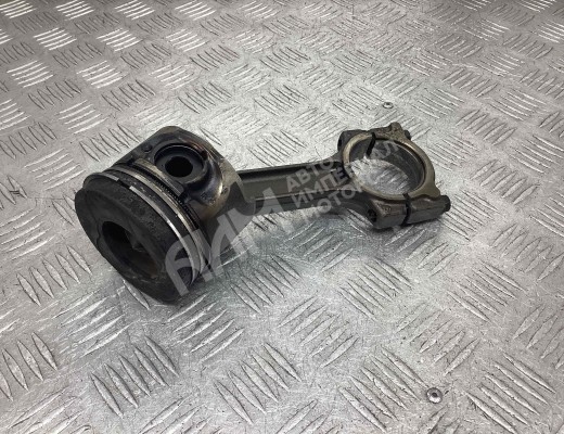 Поршень Nissan Almera II (N16) 2000-2006  Nissan Almera Almera II (N16) 2000-2006