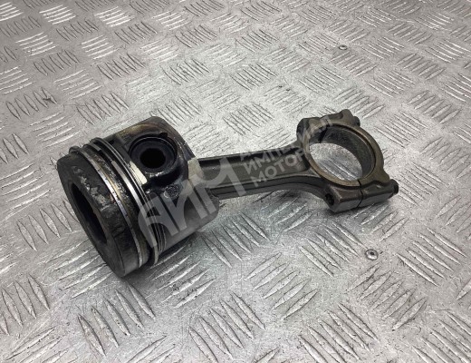 Поршень Nissan Almera II (N16) 2000-2006  Nissan Almera Almera II (N16) 2000-2006