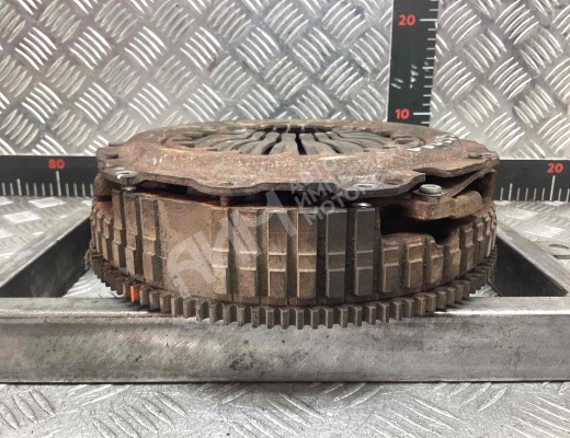 Комплект сцепления Nissan Almera II (N16) 2000-2006  Nissan Almera Almera II (N16) 2000-2006