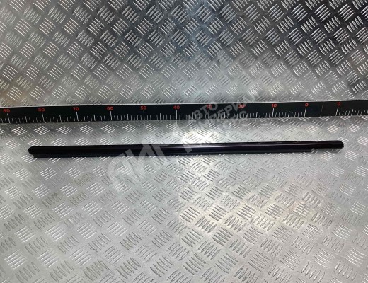 Молдинг стекла двери передней правой наружный Mercedes E (W211) 2002-2006  Mercedes E E (W211) 2002-2006