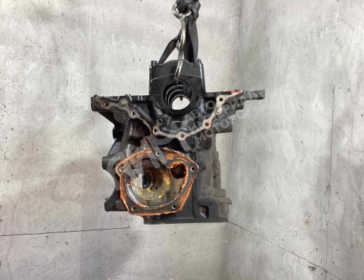 Блок цилиндров Nissan Almera II (N16) 2000-2006  Nissan Almera Almera II (N16) 2000-2006