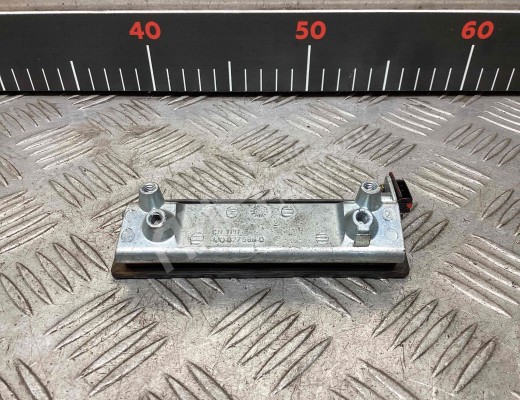 Кнопка открытия багажника Volkswagen Golf IV (1J) 1997-2004  Volkswagen Golf Golf IV (1J) 1997-2004