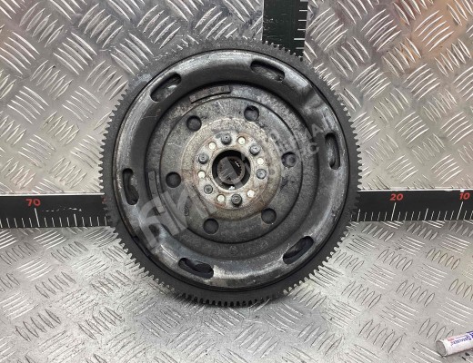 Маховик Audi A6 C5 (4B) 2001-2004 рестайлинг  Audi A6 A6 C5 (4B) 2001-2004 рестайлинг