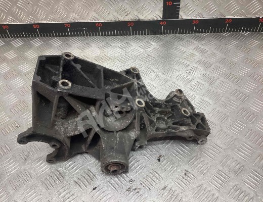 Кронштейн генератора Audi A6 C5 (4B) 2001-2004 рестайлинг  Audi A6 A6 C5 (4B) 2001-2004 рестайлинг