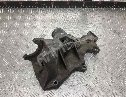Кронштейн генератора Volkswagen Passat B5+ (3B) 2000-2005 рестайлинг  Volkswagen Passat Passat B5+ (3B) 2000-2005 рестайлинг