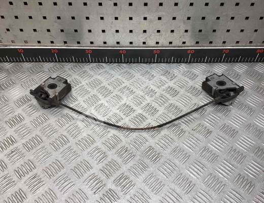 Замок капота BMW 3-Series (E46) 2001-2005 рестайлинг  BMW 3-Series 3-Series (E46) 2001-2005 рестайлинг