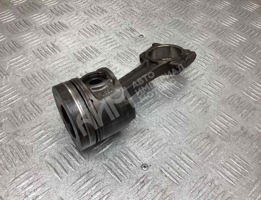 Поршень Renault Modus 2004-2012  Renault Modus Modus 2004-2012