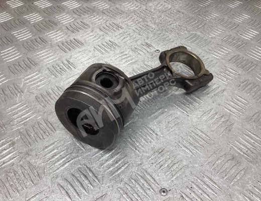 Поршень Renault Modus 2004-2012  Renault Modus Modus 2004-2012