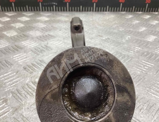 Поршень Renault Modus 2004-2012  Renault Modus Modus 2004-2012