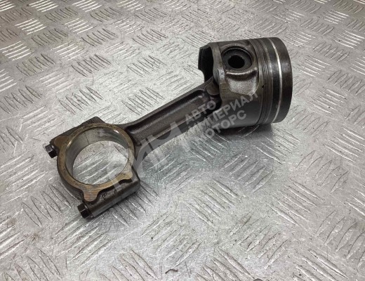 Поршень Renault Modus 2004-2012  Renault Modus Modus 2004-2012