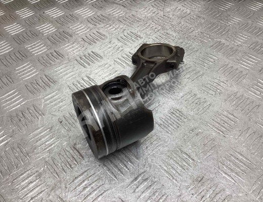 Поршень Renault Modus 2004-2012  Renault Modus Modus 2004-2012