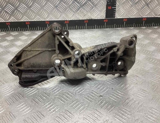Кронштейн генератора Renault Modus 2004-2012  Renault Modus Modus 2004-2012