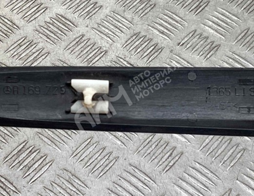 Молдинг двери передней левой Mercedes A (W169) 2004-2012  Mercedes A A (W169) 2004-2012