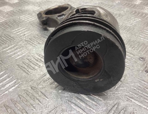 Поршень Renault Kangoo I 2003-2007 рестайлинг  Renault Kangoo Kangoo I 2003-2007 рестайлинг