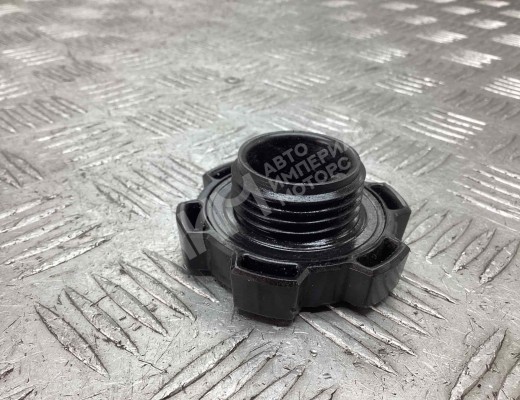 Пробка маслозаливная Toyota Aygo (B10) 2005-2014  Toyota Aygo Aygo (B10) 2005-2014