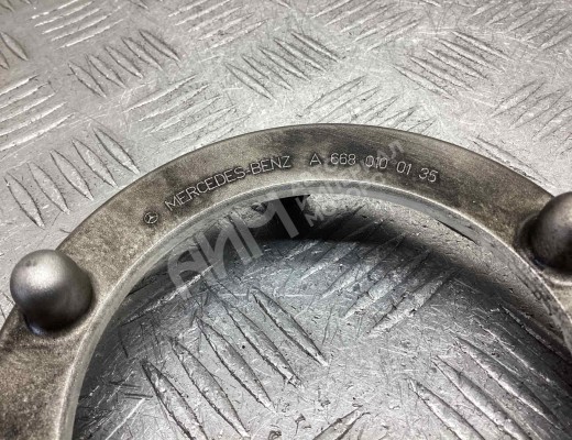 Крышка распредвала Mercedes A (W168) 1997-2004  Mercedes A A (W168) 1997-2004