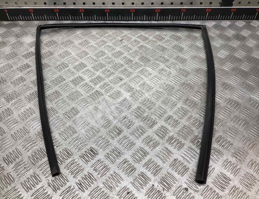 Уплотнитель стекла двери (бархотка) Mazda 6 I (GG) 2002-2005  Mazda 6 6 I (GG) 2002-2005