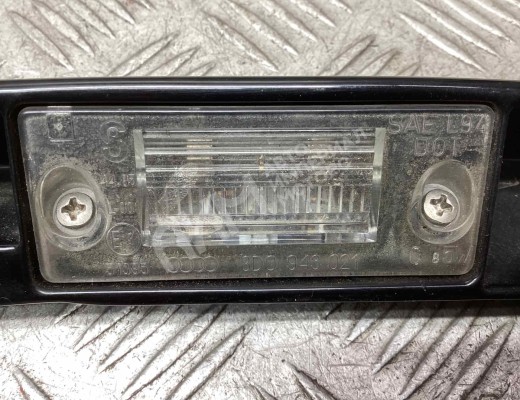 Накладка подсветки номера Audi A4 B5 (8D) 1994-1999  Audi A4 A4 B5 (8D) 1994-1999
