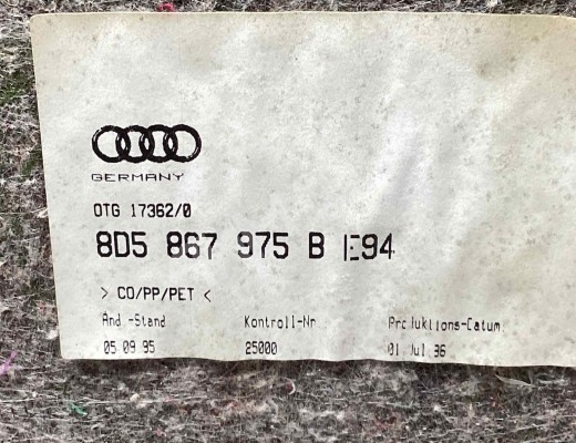 Обшивка крышки багажника Audi A4 B5 (8D) 1994-1999  Audi A4 A4 B5 (8D) 1994-1999