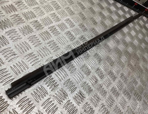 Молдинг стекла двери передней правой наружный Mitsubishi Outlander XL II (CW) 2007-2012  Mitsubishi Outlander Outlander XL II (CW) 2007-2012