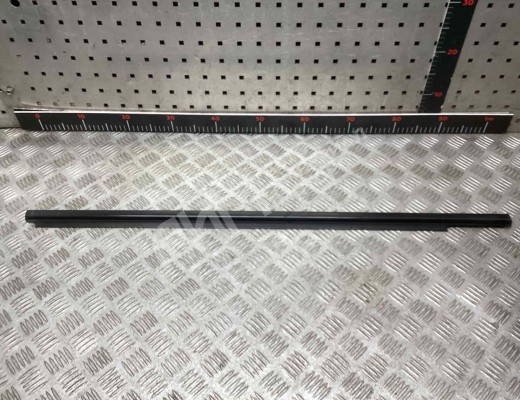 Молдинг стекла двери передней правой наружный Mitsubishi Outlander XL II (CW) 2007-2012  Mitsubishi Outlander Outlander XL II (CW) 2007-2012