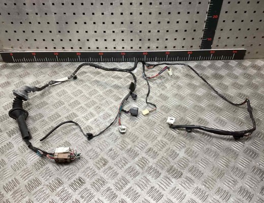 Проводка двери передней правой Mitsubishi Outlander XL II (CW) 2007-2012  Mitsubishi Outlander Outlander XL II (CW) 2007-2012