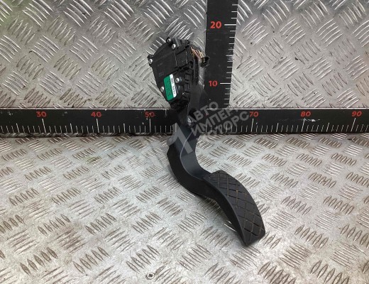 Педаль газа Audi A4 B6 (8EC, 8E5) 2000-2004  Audi A4 A4 B6 (8EC, 8E5) 2000-2004