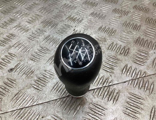 Ручка кулисы КПП Audi A4 B6 (8EC, 8E5) 2000-2004  Audi A4 A4 B6 (8EC, 8E5) 2000-2004