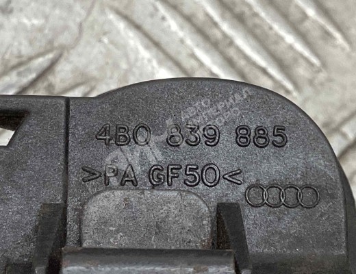 Ручка наружная передняя правая Audi A6 C5 (4B) 2001-2004 рестайлинг  Audi A6 A6 C5 (4B) 2001-2004 рестайлинг