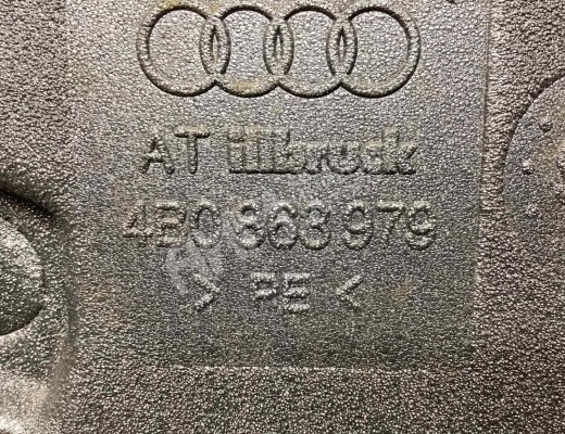 Обшивка двери передней левой (дверная карта) Audi A6 C5 (4B) 1997-2001  Audi A6 A6 C5 (4B) 1997-2001