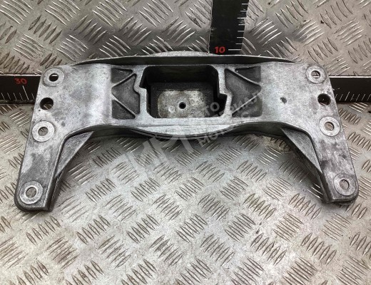 Кронштейн КПП BMW 5-Series (E60/61) 2003-2007  BMW 5-Series 5-Series (E60/61) 2003-2007