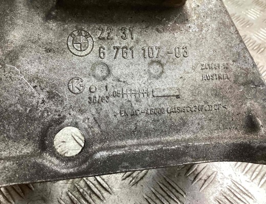 Кронштейн КПП BMW 5-Series (E60/61) 2003-2007  BMW 5-Series 5-Series (E60/61) 2003-2007