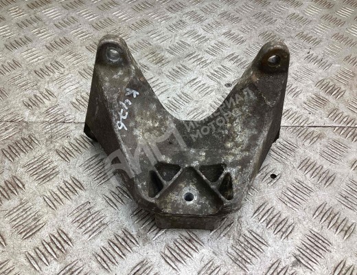 Кронштейн КПП BMW 5-Series (E60/61) 2003-2007  BMW 5-Series 5-Series (E60/61) 2003-2007