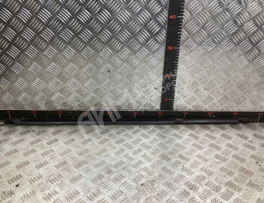 Молдинг стекла двери задней правой наружный Mazda 6 I (GG) 2002-2005  Mazda 6 6 I (GG) 2002-2005