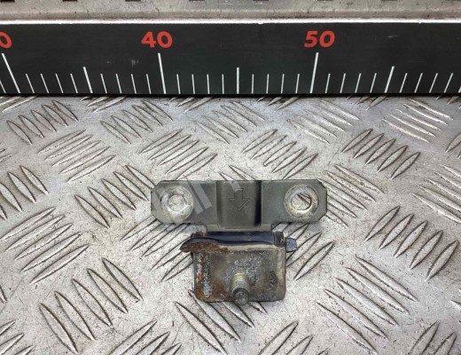 Петля крышки багажника Nissan Primera III (P12) 2002-2008  Nissan Primera Primera III (P12) 2002-2008