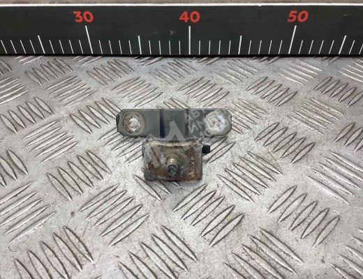 Петля крышки багажника Nissan Primera III (P12) 2002-2008  Nissan Primera Primera III (P12) 2002-2008