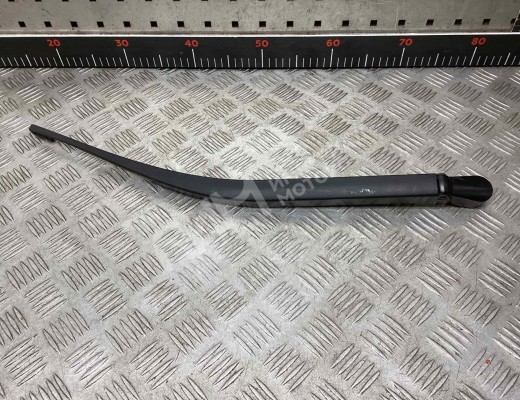 Щеткодержатель задний Nissan Primera III (P12) 2002-2008  Nissan Primera Primera III (P12) 2002-2008