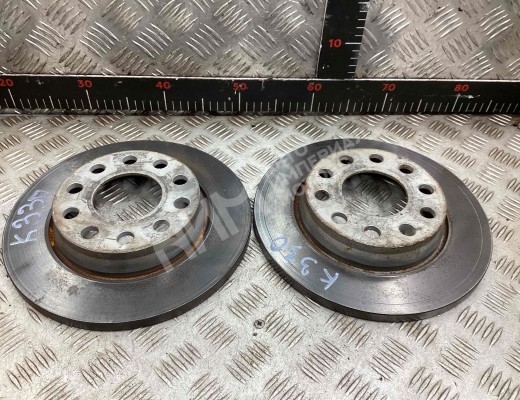 Диск тормозной задний Audi A4 B6 (8EC, 8E5) 2000-2004  Audi A4 A4 B6 (8EC, 8E5) 2000-2004
