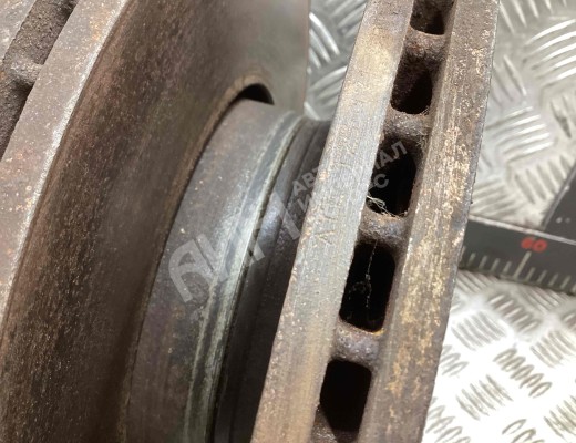 Диск тормозной передний Volkswagen Passat B5+ (3B) 2000-2005 рестайлинг  Volkswagen Passat Passat B5+ (3B) 2000-2005 рестайлинг