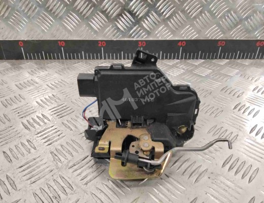 Замок двери передней левой Audi A6 C5 (4B) 1997-2001  Audi A6 A6 C5 (4B) 1997-2001