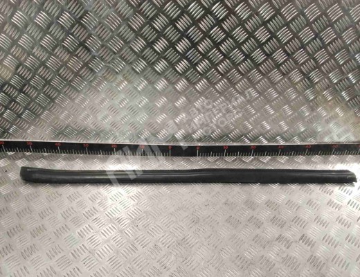 Молдинг двери передней левой Audi A6 C5 (4B) 1997-2001  Audi A6 A6 C5 (4B) 1997-2001