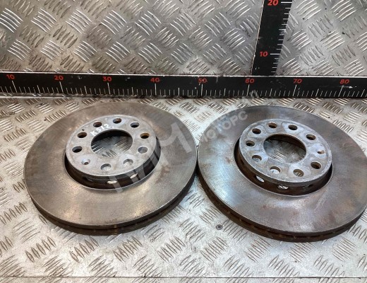 Диск тормозной передний Audi A6 C5 (4B) 1997-2001  Audi A6 A6 C5 (4B) 1997-2001