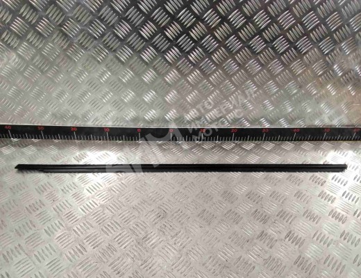 Молдинг стекла двери передней левой наружный Seat Alhambra I (7M) 2000-2010 рестайлинг  Seat Alhambra Alhambra I (7M) 2000-2010 рестайлинг