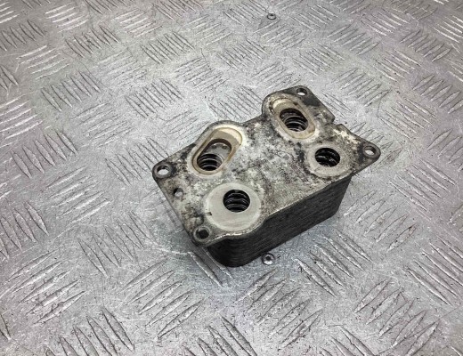 Теплообменник масляного фильтра Volvo V50 (MW) 2003-2007  Volvo V50 V50 (MW) 2003-2007