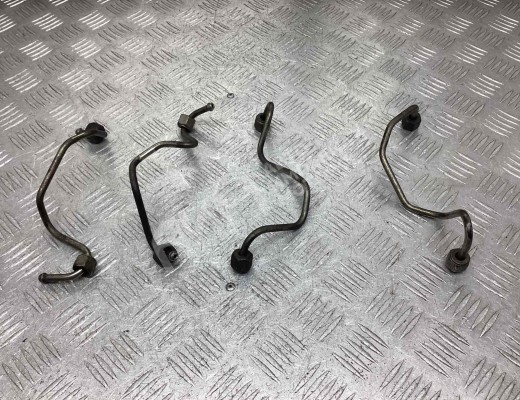 Трубка топливная Volvo V50 (MW) 2003-2007  Volvo V50 V50 (MW) 2003-2007