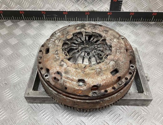 Маховик Volvo V50 (MW) 2003-2007  Volvo V50 V50 (MW) 2003-2007