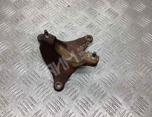 Кронштейн полуоси Volvo V50 (MW) 2003-2007  Volvo V50 V50 (MW) 2003-2007